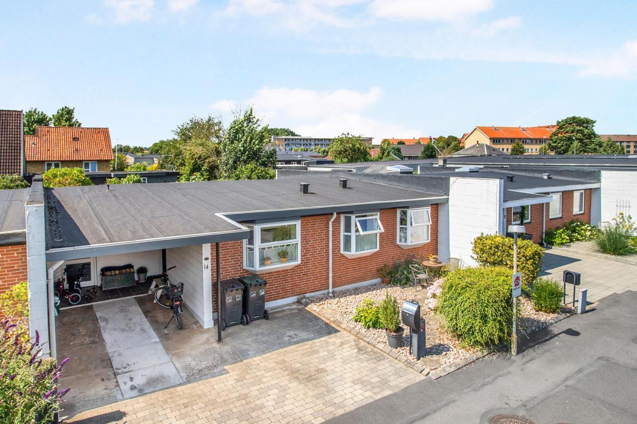 Fredelig Overnatning Ved Sundet Og Norrestrand So Horsens Kültér fotó